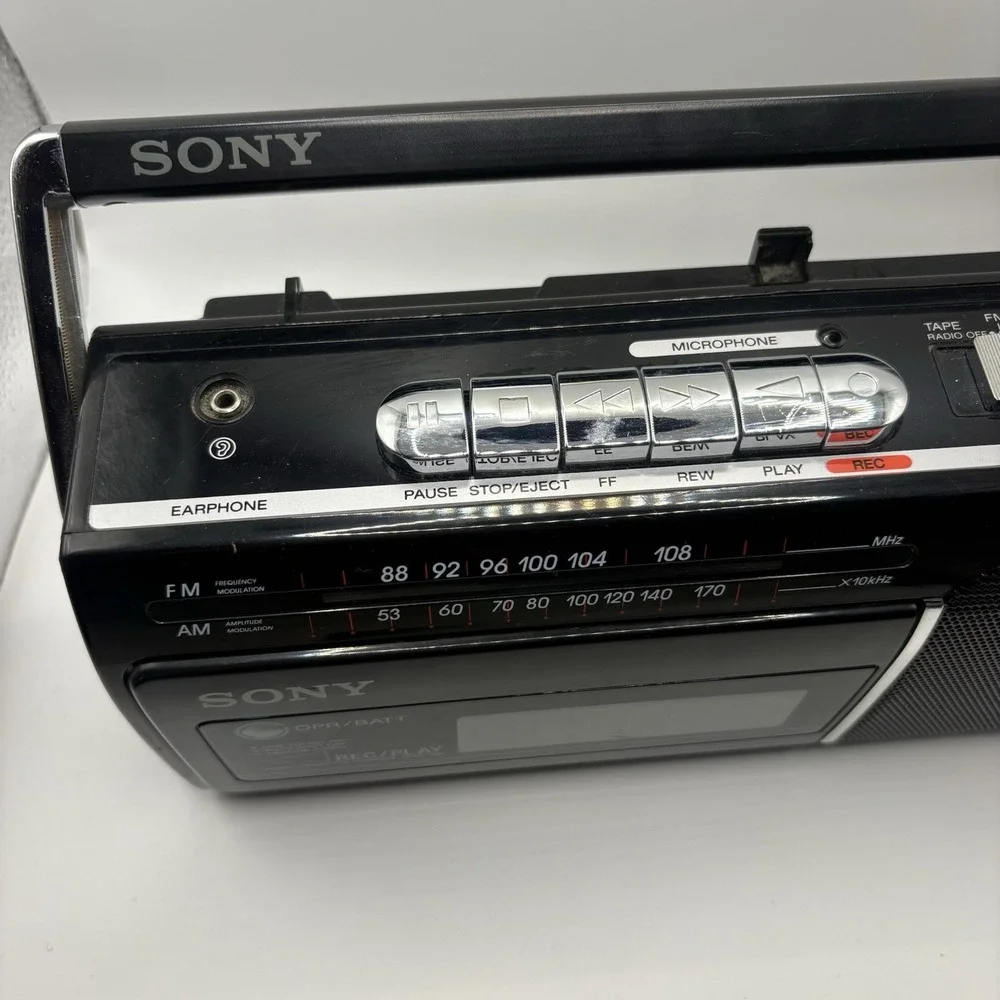 Sony CFM-130 AM/FM Radio Cassette Recorder Portable Tape Player Tested Read